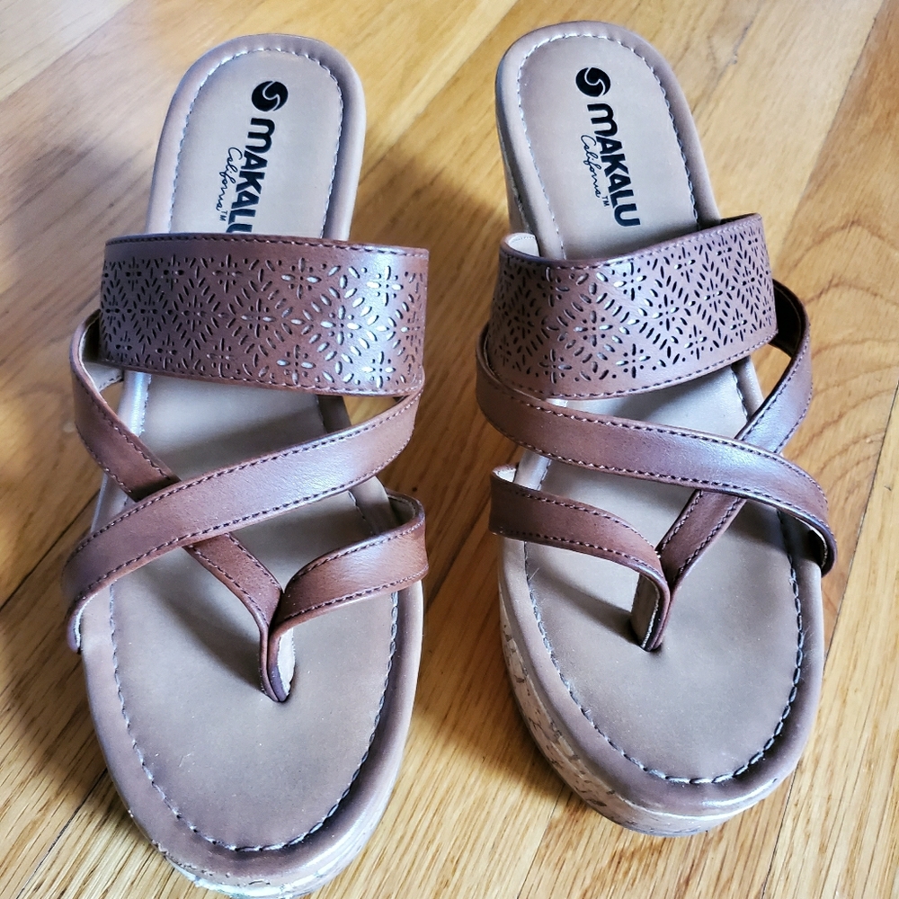 Women's Makalu California Size 8 brown wedges